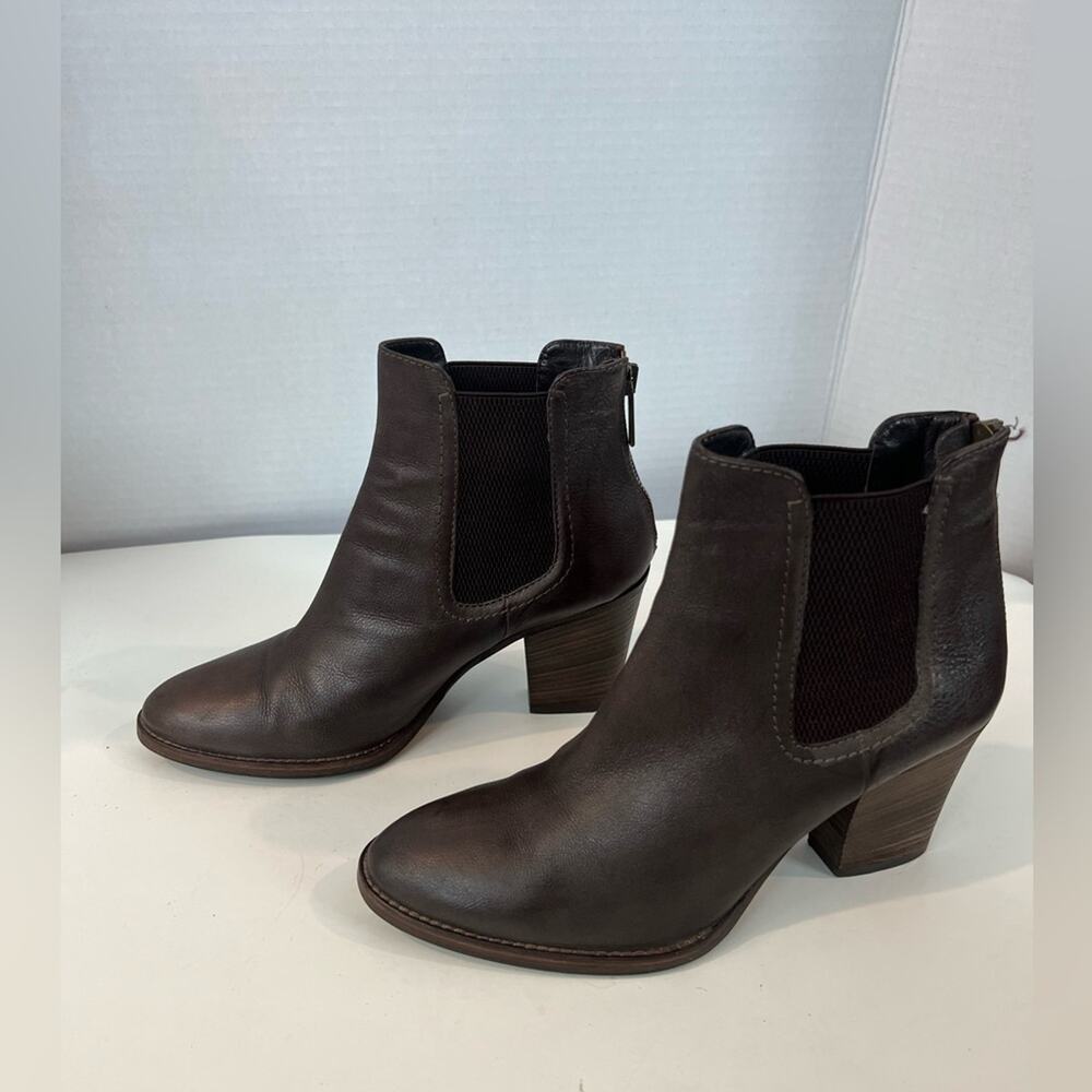 Aquatalia‎ Women’s Brown All Leather Almond Toe Block Heel Zip up Ankle Boots 8